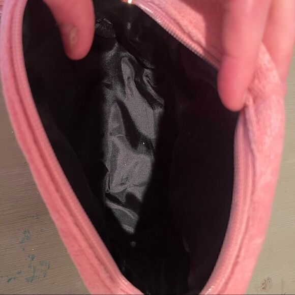 COPY - VICTORIA'S SECRET Self-Care Spa Kit - bag, headband, scrunchie, and gua … - Picture 10 of 15